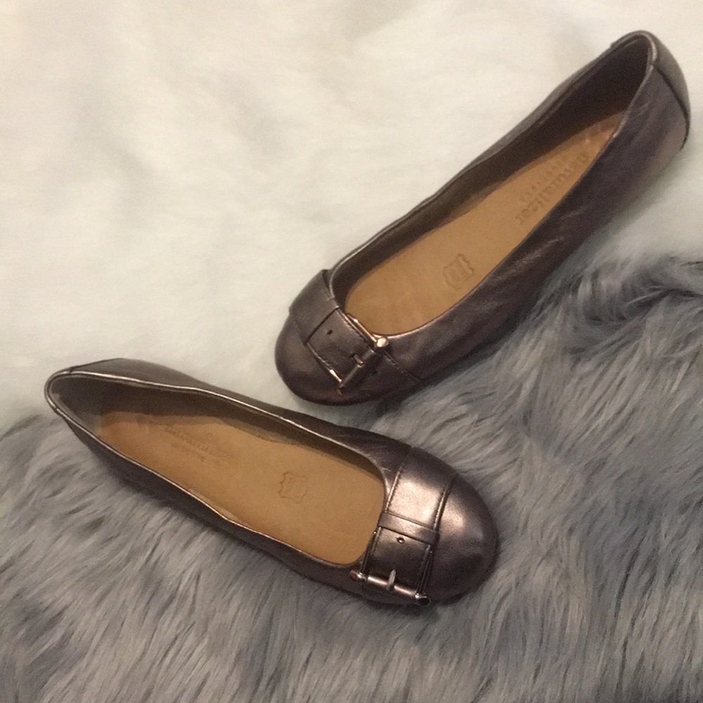 Naturalizer Metallic Flats